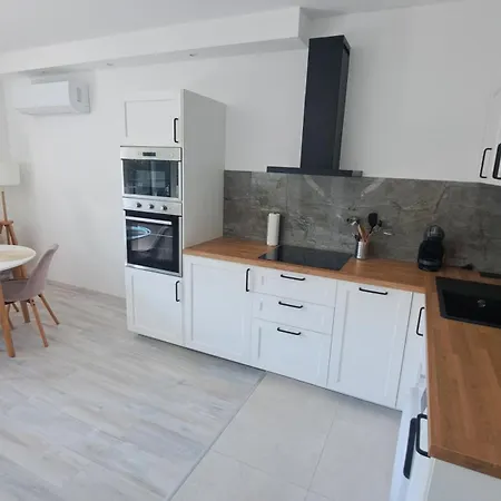 Gebriday Apartament *
